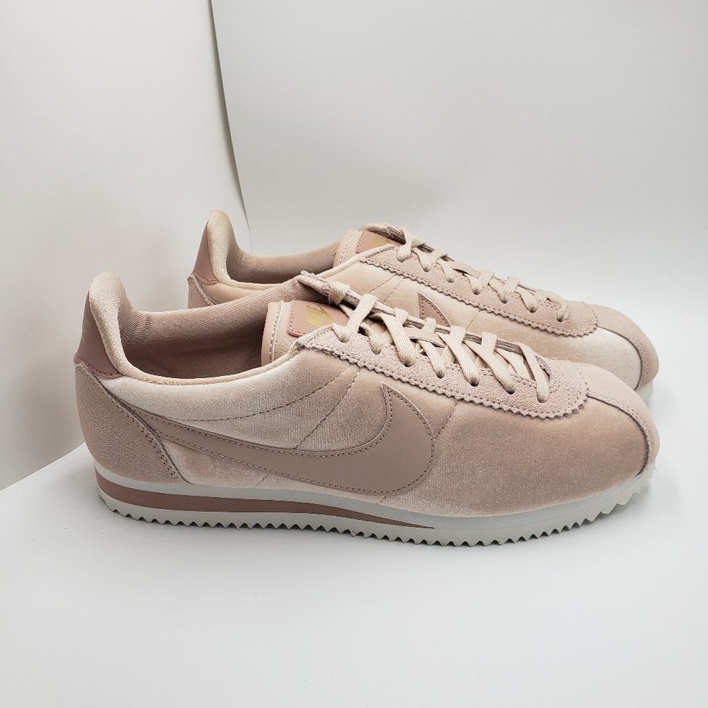 Nike Women's Classic Cortez SE 'Particle Beige'
